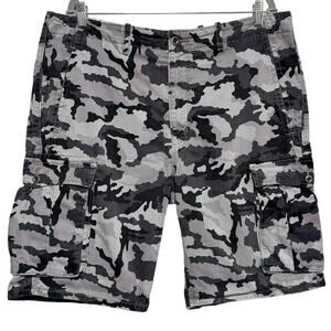 Levi’s Classic Cargo Utility Shorts Gray Black Camo Men’s Size 36 Gorpcore